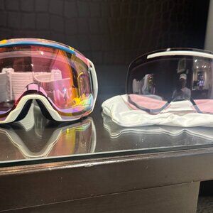 smith ski goggles sz small white with interchangeable lens